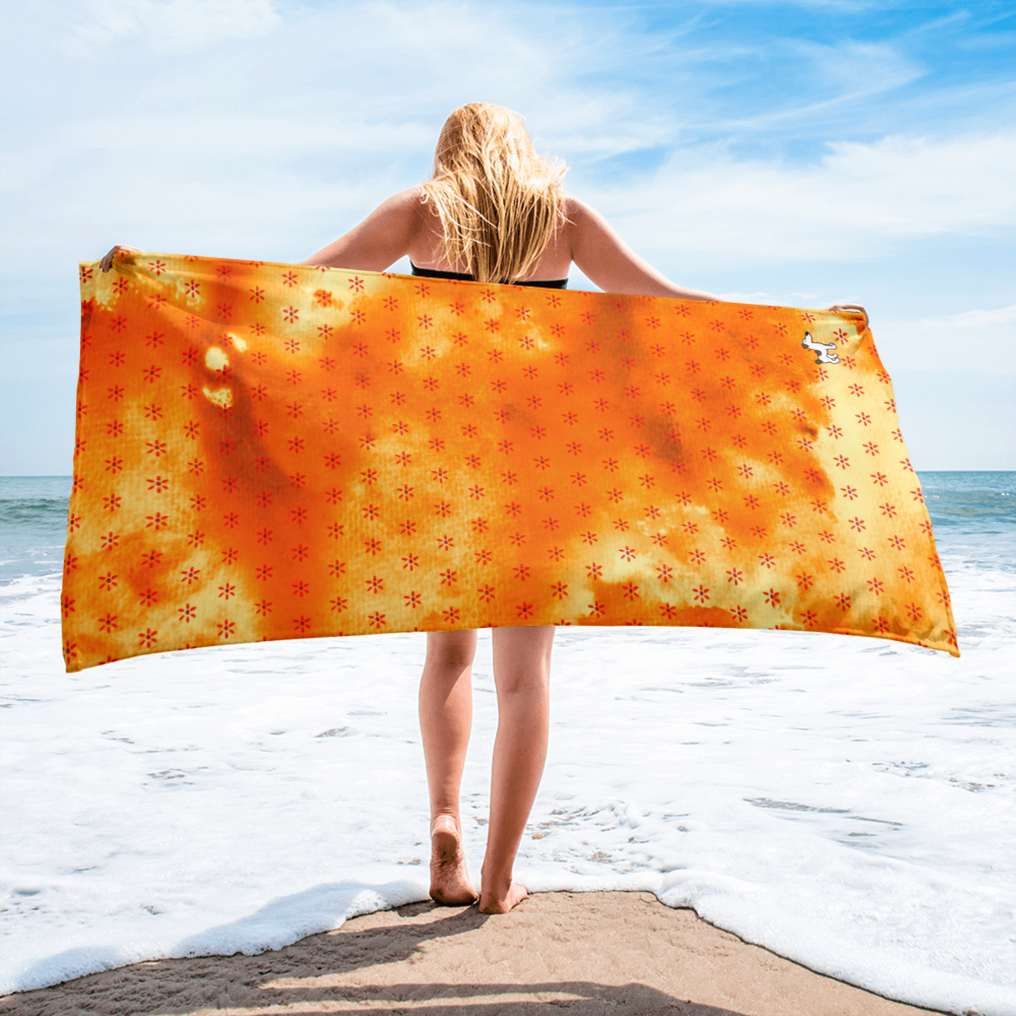 Petit Chien - Fleures Beach Towel